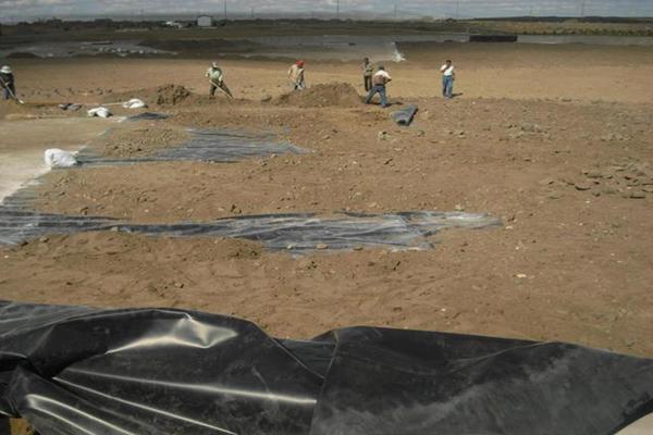 土工膜怎么與混凝土格梗錨固  第1張