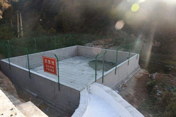 事故應急池的土工膜應該怎么選擇？  第1張