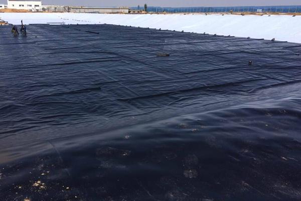 施工中如何避免刮傷土工膜？  第1張