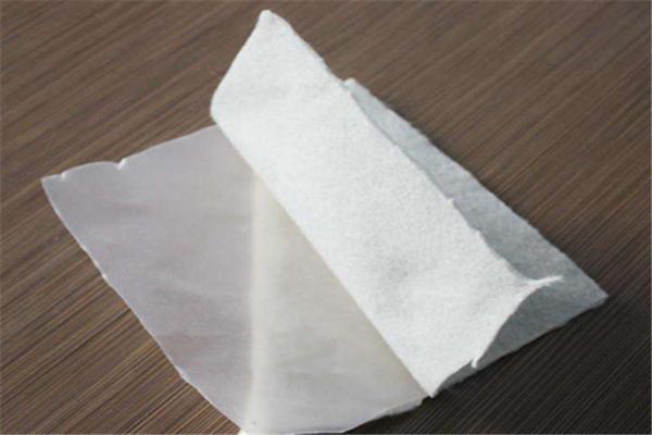 復合土工膜的鋪設方法: 布在上還是膜在上？  第3張